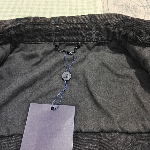 Louis Vuitton Gradient Embossed Denim Jacket - Picture 2 of 11